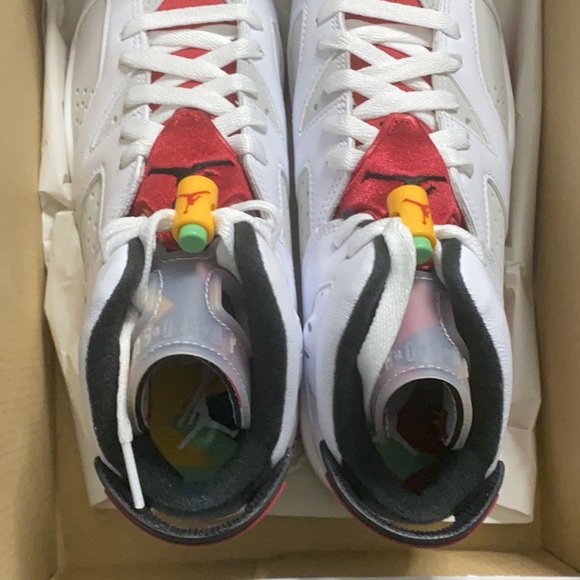 Jordan 6 - Picture 2 of 4